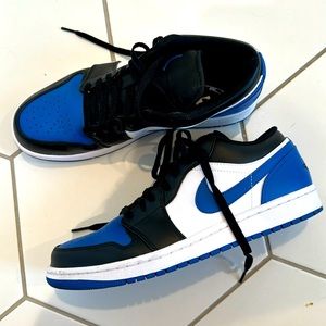 Jordan 1 Low Royal